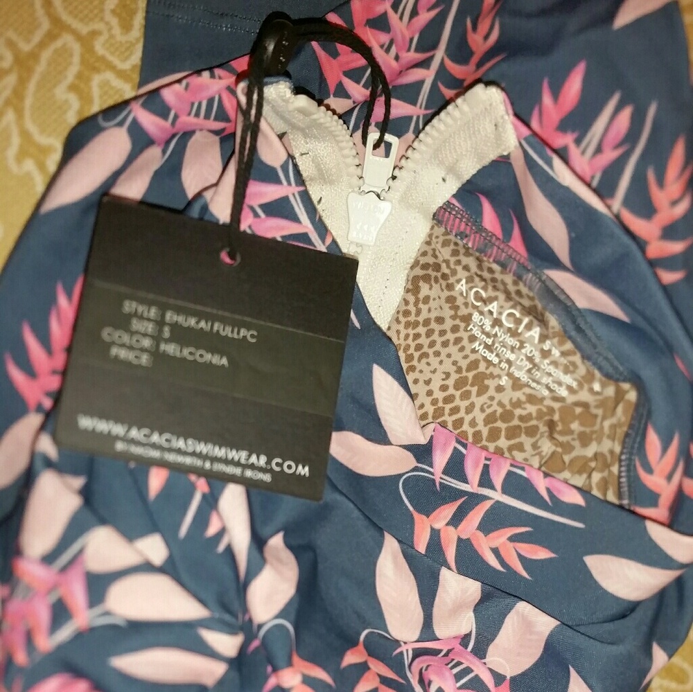 New acacia heliconia ehukai surf suit rashguard S - Picture 6 of 6
